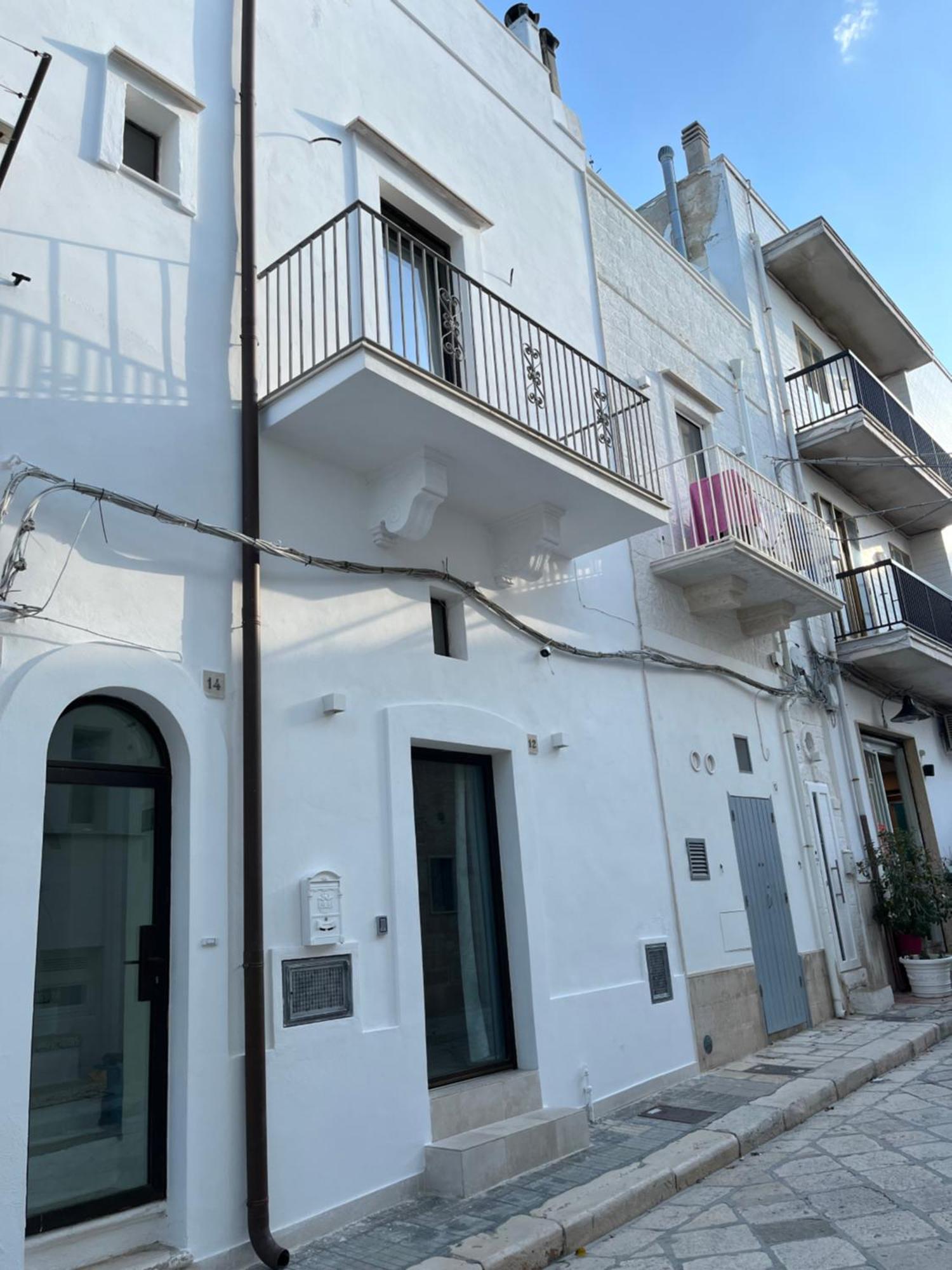 Dimora Grottacielo Apartment โปลีญาโนอามาเร ภายนอก รูปภาพ